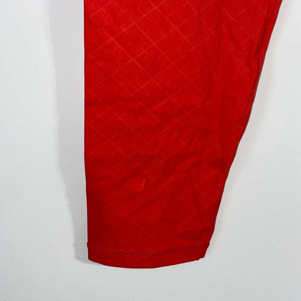 SHEFIT Boss Leggings in Red - Picture 6 of 9